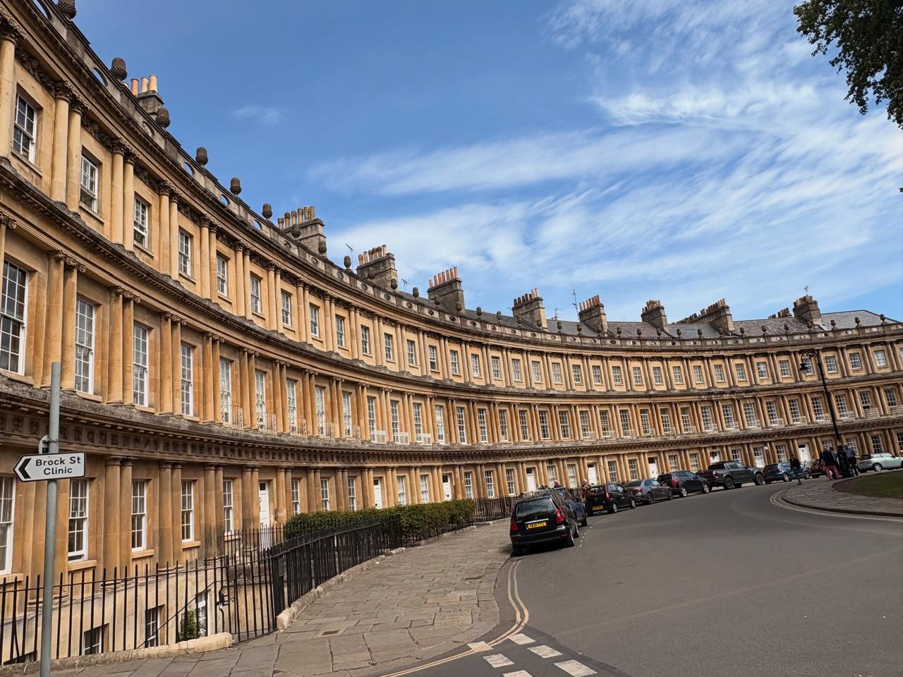The Circle, Bath